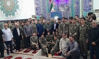 دیدار هادی رمضانی رئیس کمیسیون فرهنگی واجتماعی شورای اسلامی شهررشت با جمعی از بسیجیان شهررشت در نماز جمعه