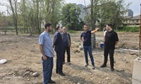 بازدید دکتر سیدشمس شفیعی رئیس کمیسیون برنامه، بودجه و حقوقی شورای شهر رشت از روند احداث پارک کوی فلاحتی و پیگیری بابت افتتاح پارک تا هفته دولت
