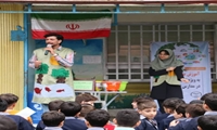 با حضور دکتر رضویان رئیس کمیسیون توسعه پایدار شورای شهر و مهندس یزدانی مدیر منطقه یک؛ اجرای طرح آموزشی مدیریت پسماند و تفکیک زباله از مبدا به دانش آموزان مدرسه شاهد امام علی(ع)