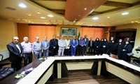 جمعی از خانواده های معزز شهدا و جانبازان با حضور در ساختمان شورای شهر رشت با دکتر محمد حسین واثق کارگرنیا رئیس شورای اسلامی شهر رشت و دکتر محسن سماکچی رییس کمیسیون حمل و نقل و عمران شورای شهر رشت پیرامون برخی ازمشکلاتشان دیدار و گفت و گو کردند.