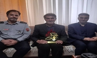 دیدار دکتر سیدحسین رضویان رئیس کمیسیون توسعه پایدار شورای اسلامی شهر رشت با خانواده آتش نشان احمد نعمت طلب  به مناسبت هفتم مهر روز آتش نشان